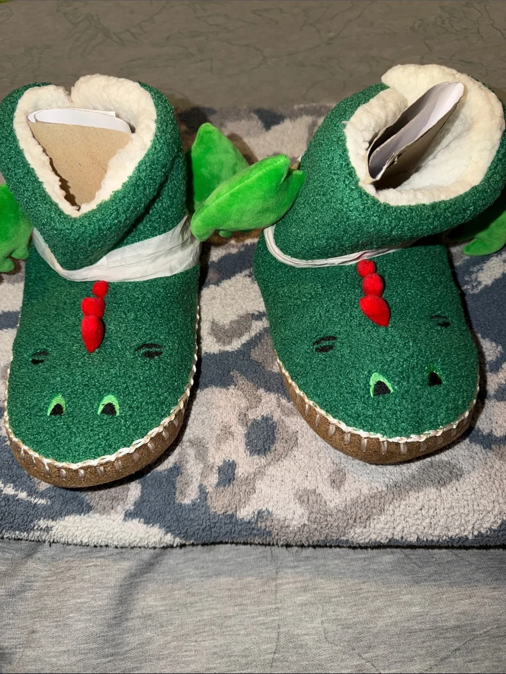 Hanna Anderson Green Dragon Plush Slipper Boots Never Worn! Size 4Y-5Y